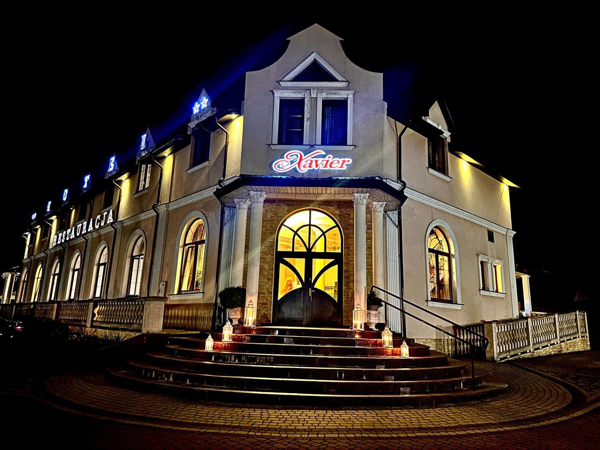 Hotel "Xavier" Lubycza Krolewska Luaran gambar