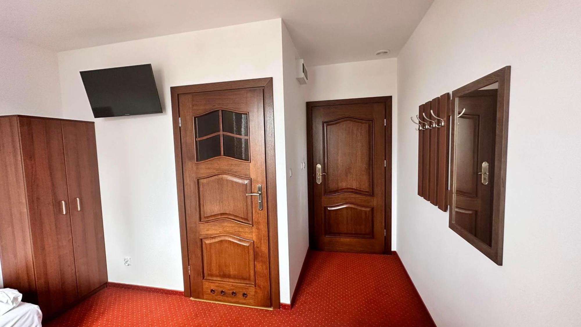 Hotel "Xavier" Lubycza Krolewska Luaran gambar